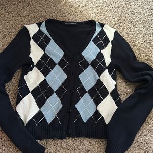 Brandy Melville Elizabeth sweater
